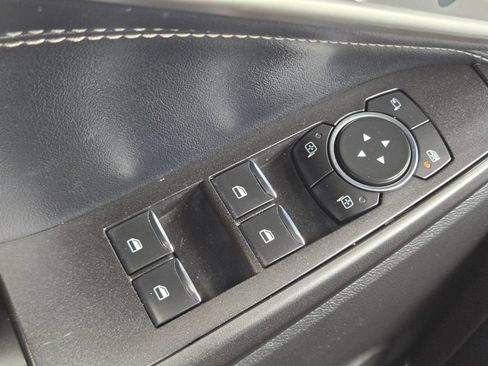 Used 2020 Ford Explorer Limited RWD image 32