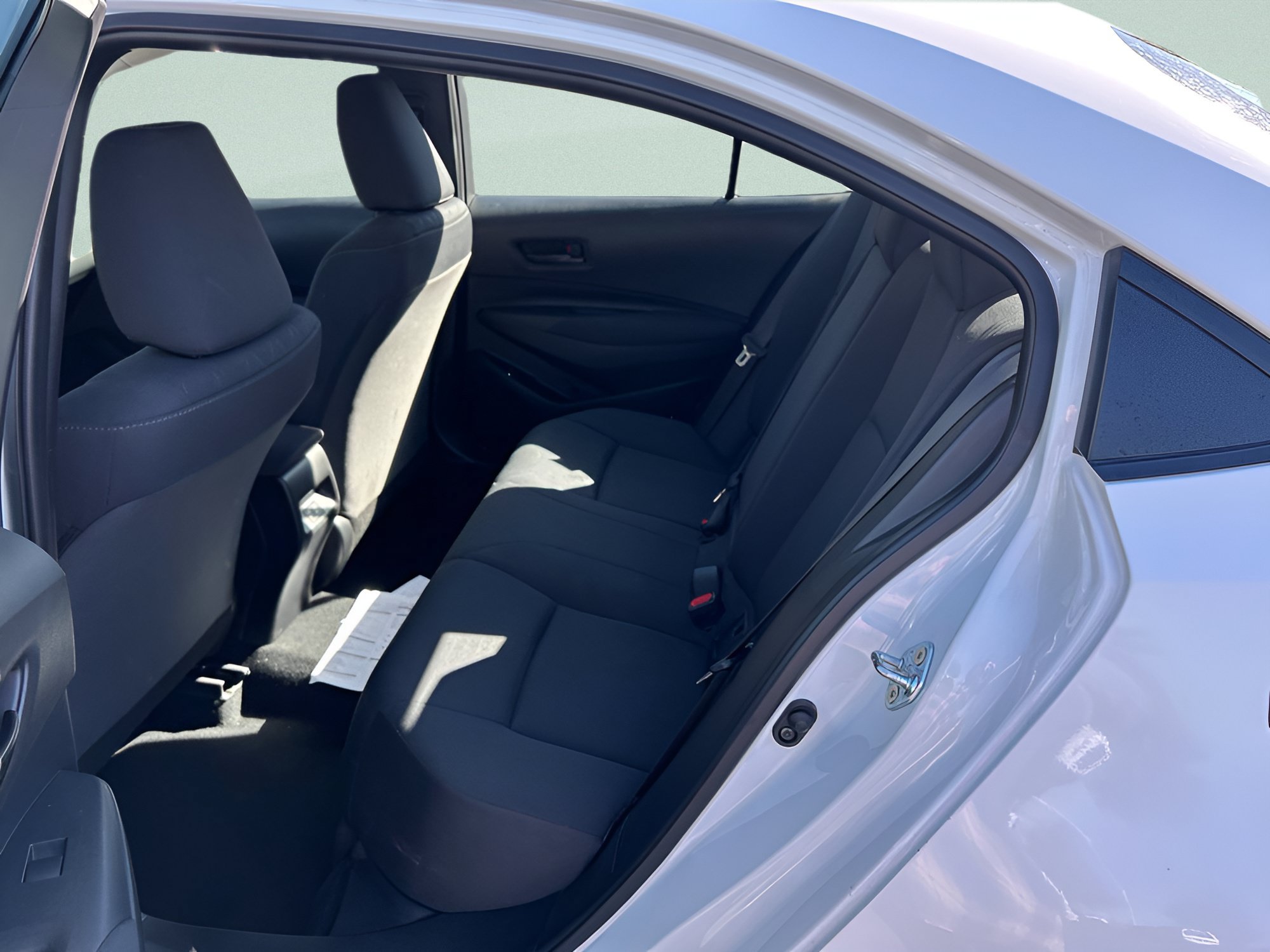 Used 2025 Toyota Corolla LE FWD image 16