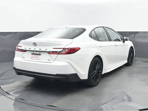 Used 2025 Toyota Camry SE w/ Convenience Package FWD image 20