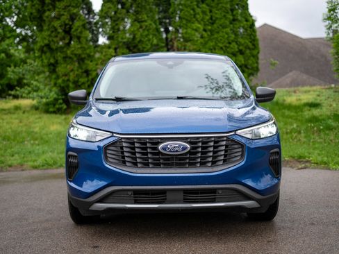 Used 2023 Ford Escape Active w/ Tech Pack #1 image 2