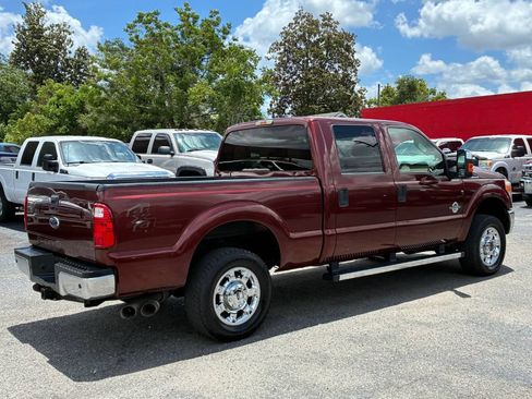Used 2016 Ford F250 XLT w/ XLT Premium Package AWD/4WD image 6