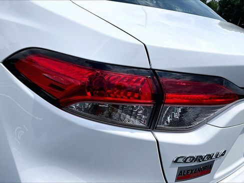 Used 2024 Toyota Corolla LE FWD image 27