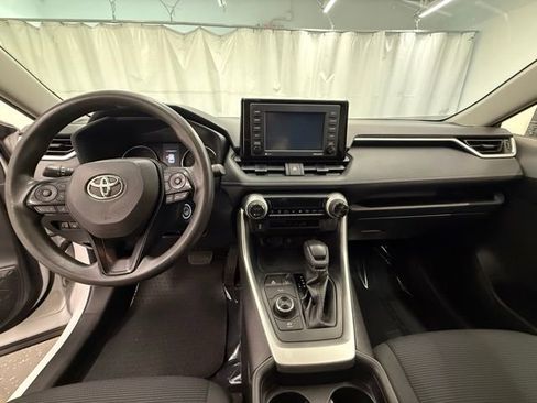 Used 2020 Toyota RAV4 LE w/ All Weather Liner Package AWD/4WD image 18