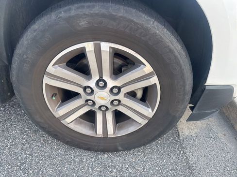 Used 2017 Chevrolet Traverse LT image 5