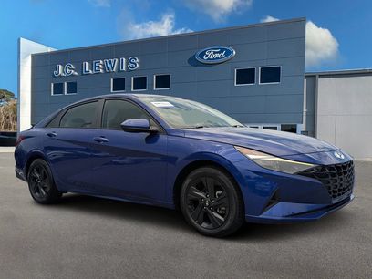 Used 2022 Hyundai Elantra Blue