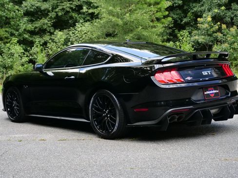 Used 2019 Ford Mustang GT Premium w/ GT Performance Package RWD image 36