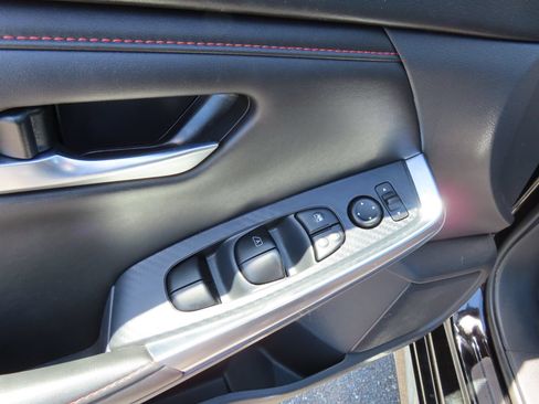 Used 2025 Nissan Sentra SR w/ Midnight Edition FWD image 12