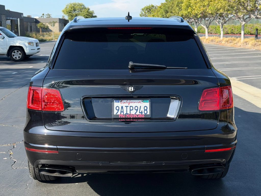 Used 2017 Bentley Bentayga AWD/4WD image 5