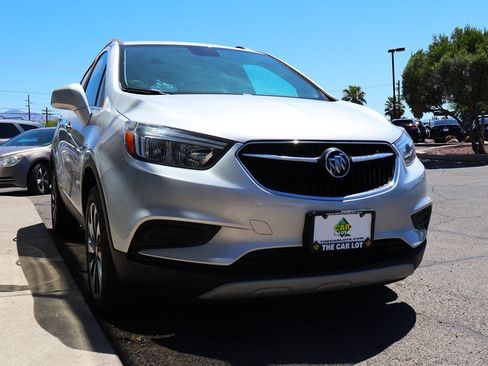 Used 2022 Buick Encore Preferred AWD/4WD image 18