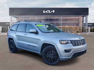 Used 2019 Jeep Grand Cherokee Altitude RWD video 1
