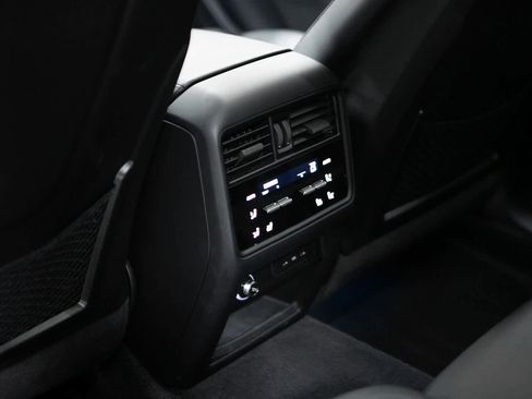 Certified 2025 Porsche Cayenne S image 30