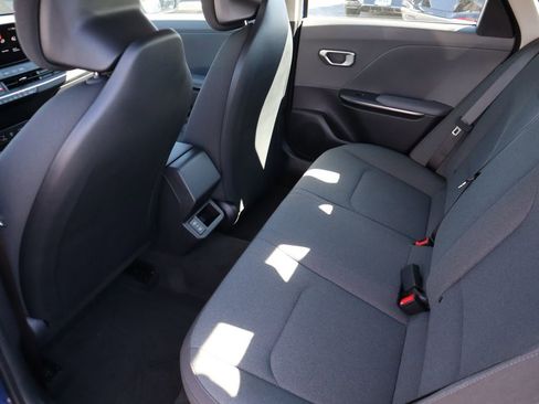 New 2025 Kia K4 LXS image 13