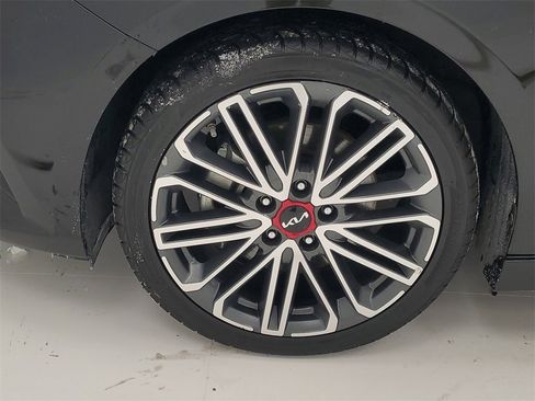 Used 2023 Kia Forte GT image 9