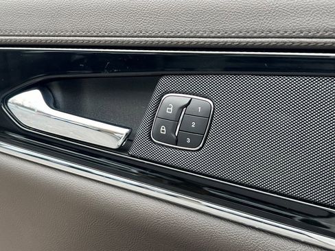 Used 2023 Lincoln Nautilus Reserve w/ Equipment Group 201A image 25