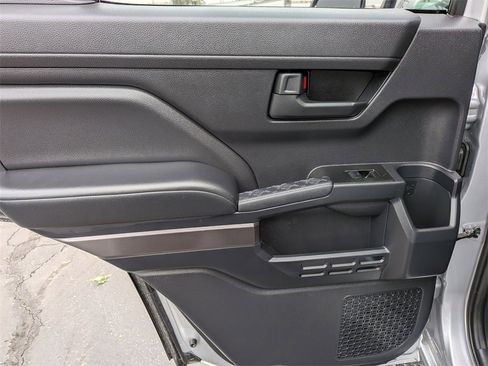 Used 2025 Toyota 4Runner SR5 image 25