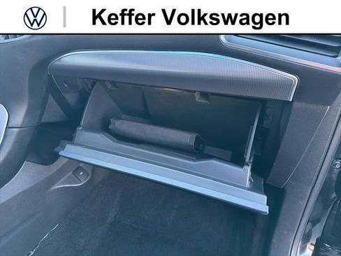 Used 2018 Ford Edge Titanium AWD/4WD image 36
