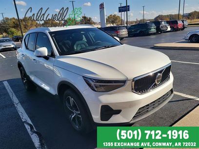Used 2023 Volvo XC40 B4 Core