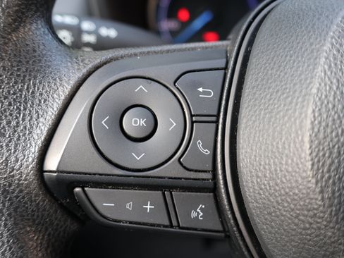 Used 2025 Toyota RAV4 LE AWD/4WD image 24