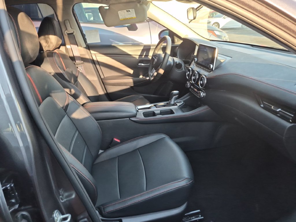 Certified 2025 Nissan Sentra SR w/ SR Premium Package FWD image 32
