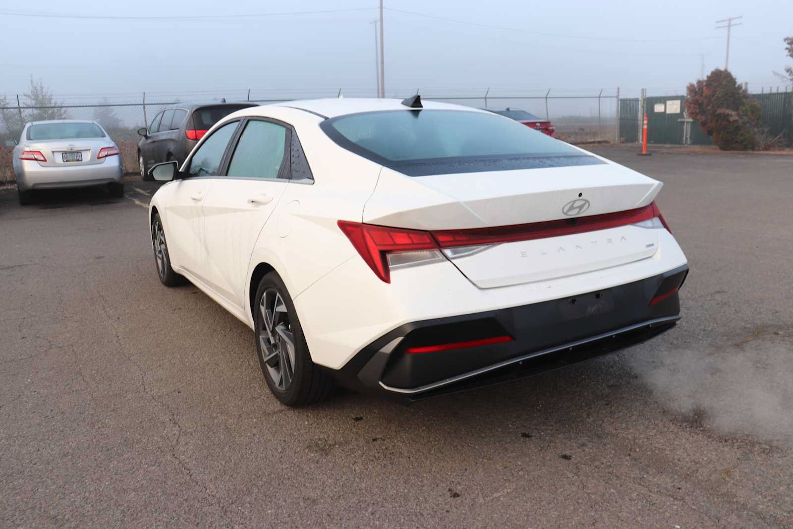 Used 2025 Hyundai Elantra Limited FWD image 7