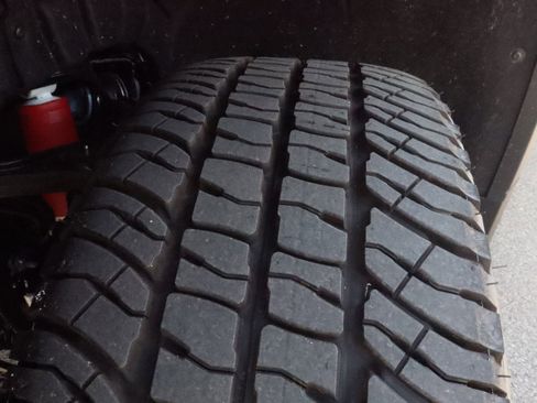 New 2025 GMC Sierra 2500 SLE w/ SLE Value Package; image 17