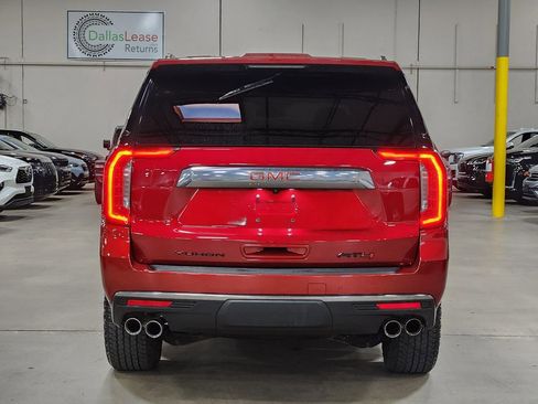 Used 2024 GMC Yukon XL AT4 w/ Technology Package AWD/4WD image 10