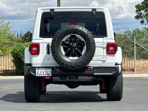 Used 2018 Jeep Wrangler Unlimited Rubicon AWD/4WD image 7