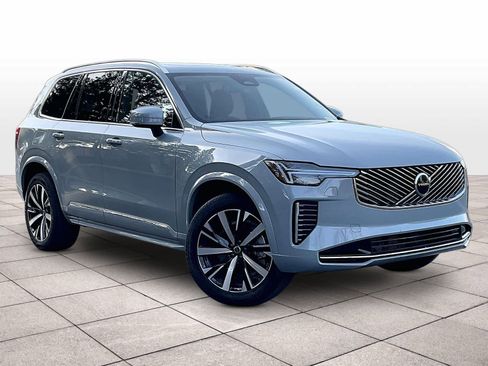 Used 2025 Volvo XC90 B6 Core w/ Protection Package Premier image 2