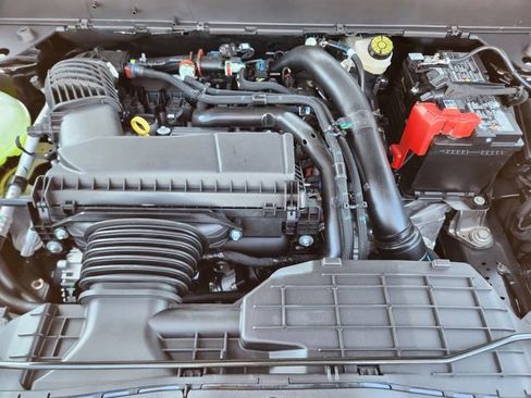 New 2025 Ford Maverick XLT w/ XLT Luxury Package image 32