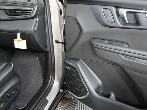 New 2026 Buick Enclave Sport Touring w/ Power Package image 21