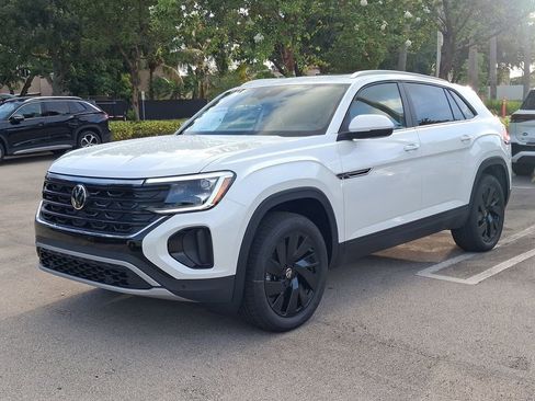 New 2026 Volkswagen Atlas Cross Sport SE FWD image 3