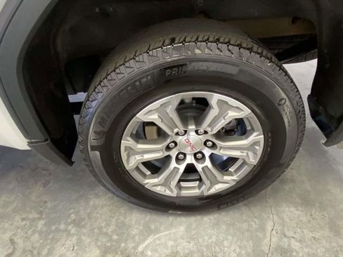 Used 2025 GMC Sierra 1500 SLT image 10