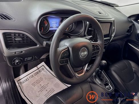 Used 2021 Jeep Cherokee Latitude Lux w/ Comfort/Convenience Group AWD/4WD image 11