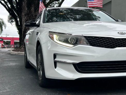 Used 2017 Kia Optima LX w/ Value Package image 11