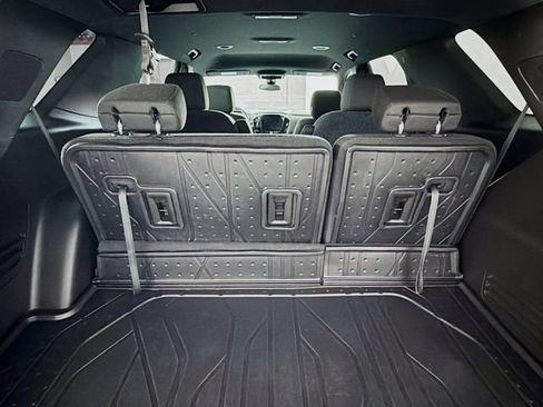 Used 2023 Chevrolet Traverse LT w/ LPO, Floor Liner Package AWD/4WD image 32