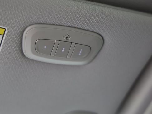 Used 2022 Jeep Cherokee Latitude Lux w/ Sun & Sound Group image 16