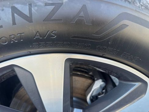 Used 2025 Honda Pilot Elite image 34