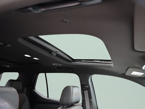 Used 2023 Chevrolet Traverse High Country w/ LPO, Floor Liner Package AWD/4WD image 46