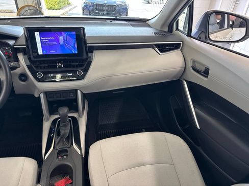 Certified 2024 Toyota Corolla Cross LE w/ Moonroof Package AWD/4WD image 46