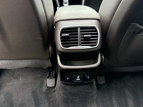 Used 2020 Hyundai Santa Fe Limited FWD image 21