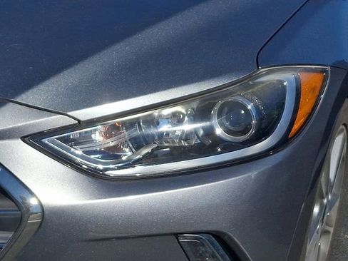 Used 2017 Hyundai Elantra Limited w/ Limited Tech Package 04 image 10