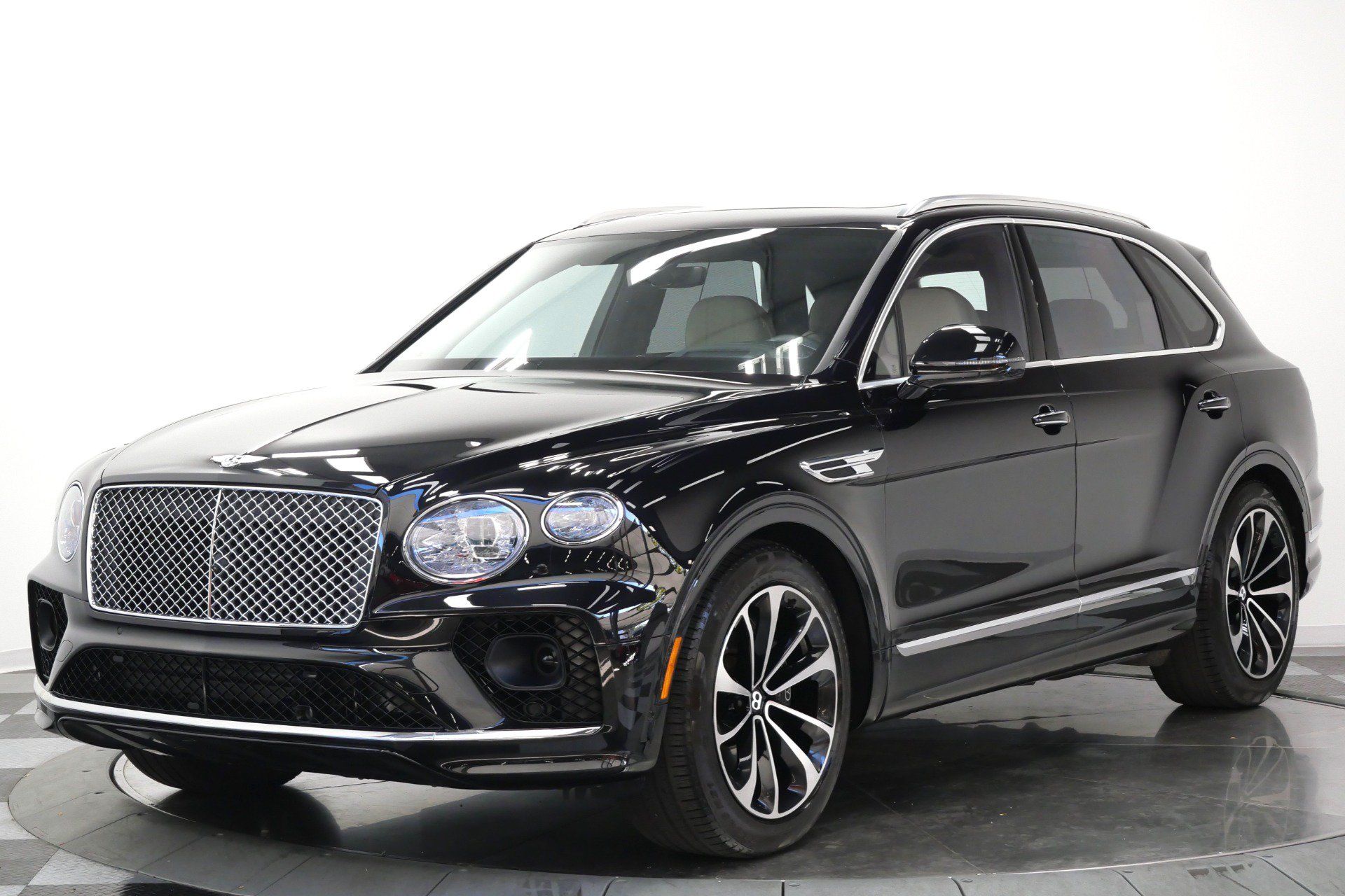 Used 2023 Bentley Bentayga AWD/4WD image 5