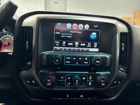 Used 2018 Chevrolet Silverado 1500 LT w/ All Star Edition image 17