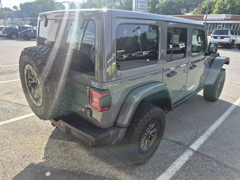 Used 2021 Jeep Wrangler Unlimited Rubicon w/ Trailer Tow Package AWD/4WD image 4