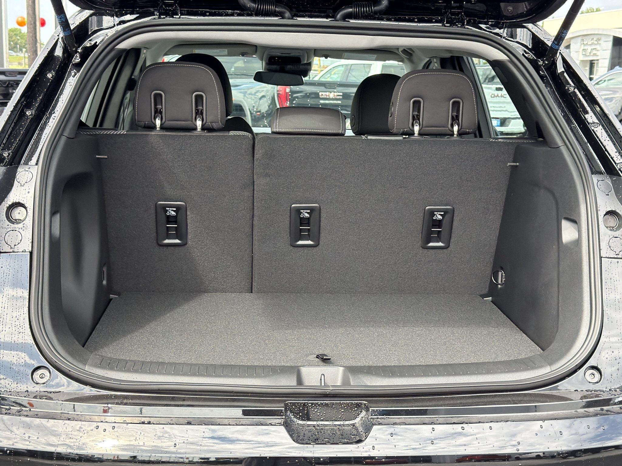 New 2027 Chevrolet Bolt LT w/ Comfort Package FWD image 15