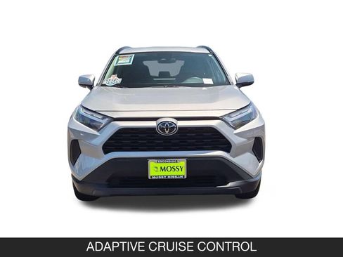 Used 2024 Toyota RAV4 XLE AWD/4WD image 4