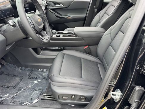 New 2026 Chevrolet Equinox LT w/ Convenience Package II image 12