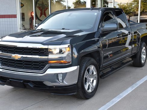 Used 2019 Chevrolet Silverado 1500 LT w/ All Star Edition RWD image 4