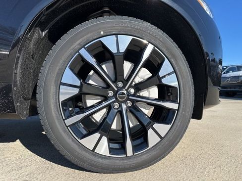 New 2026 Volvo XC60 B5 Plus w/ Protection Package Premier image 9