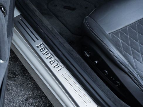 Used 2015 Ferrari California T image 47